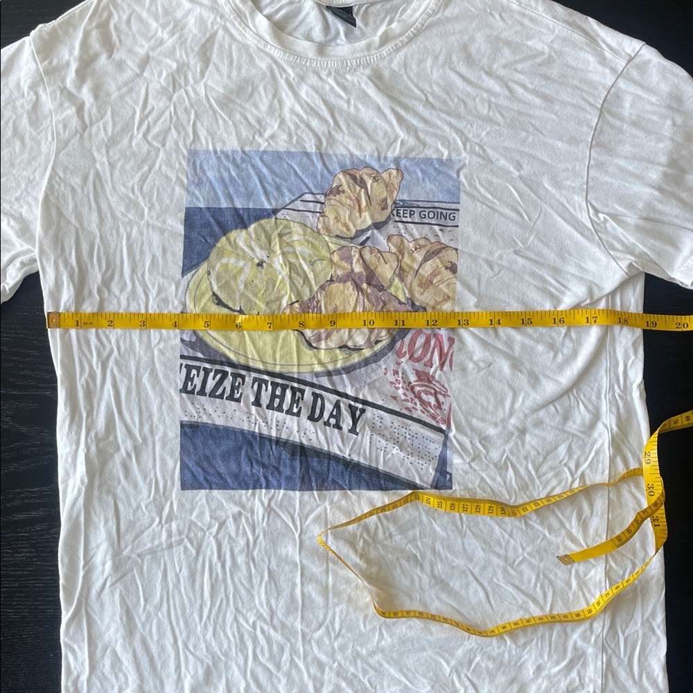 T-Shirt - Picture 4 of 5